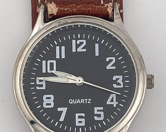 Unbranded Vintage MZA12 Quartz Military-Style Watch – Black Dial, Brown Leather Strap – c. 2000s