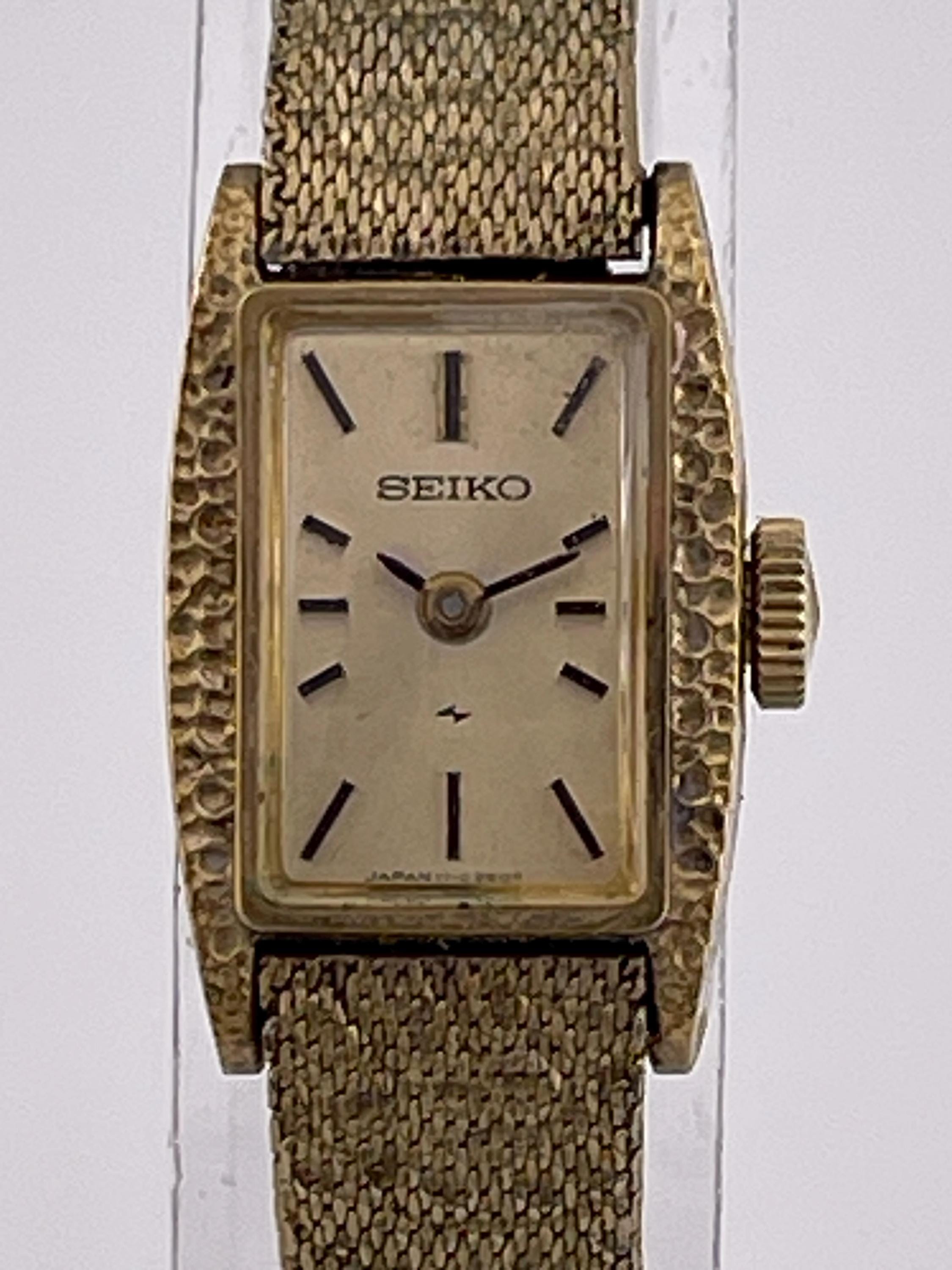 Seiko Vintage Ladies Rectangular Gold Tone Watch C. 1970s Japanese