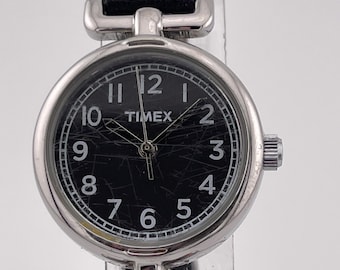 Vintage TIMEX Silver Tone Quartz Watch With New Black  display picture 1