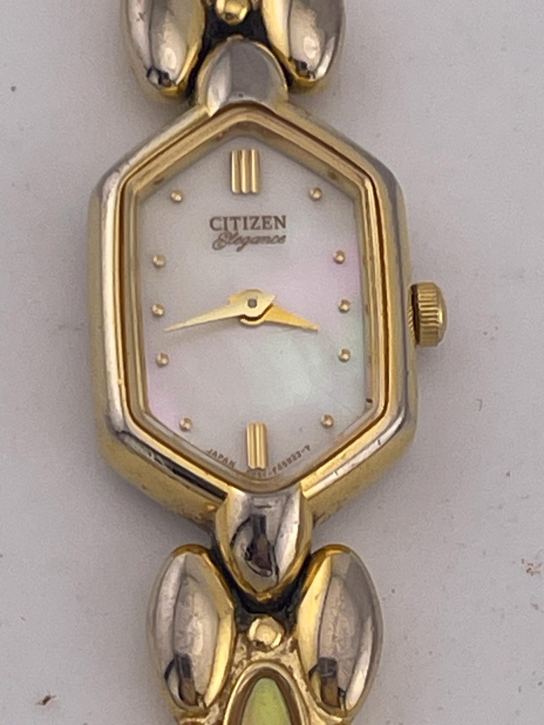 X Ladies Elegance Quartz gold tone case and bracelet MOP dial Roman numerals Seiko Exceline MOP ❌RESERVED❌ A refined vintage Seiko  main image 3