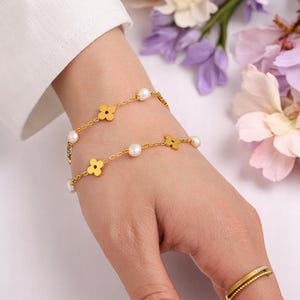 18k Gold Plated Clover Bracelet: Stainless Steel Flower Charm, Freshwater Pearl Jewelry