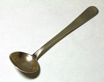 Vintage Sterling Silver Salt Cellar Spoon - circa 1940's