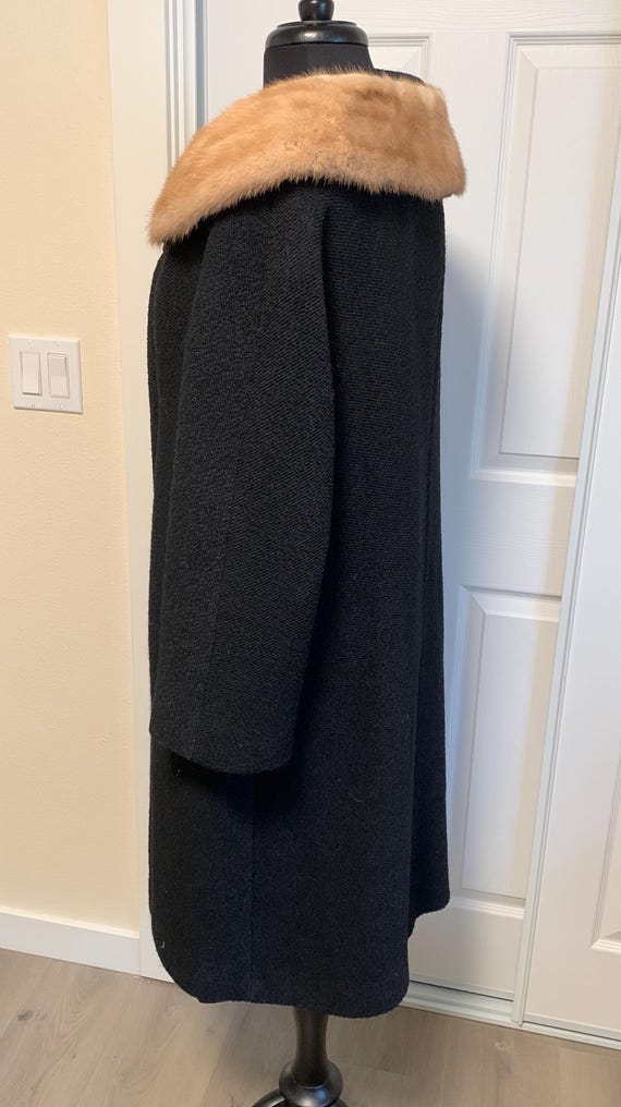 Vintage 1960s Black Wool Coat Snuggly Fur Collar View 4