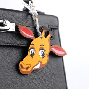 Handgemachter Chevre Leder Giraffe Taschenanhänger: Personalisierter Safari Schlüsselanhänger