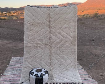 Hand-Knotted Beni Ourain Rug – Moroccan Berber Lamb Wool Carpet