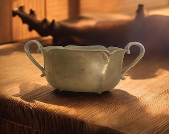 Bol de latón GILDE vintage – Plato con base y textura martillada – Decoración rústica alemana para el hogar