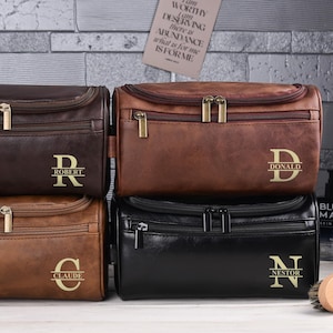 Groomsmen Leather Toiletry Bag, Personalize Groomsmen Gift, Engraved Dopp Kit, Anniversary Gift, Travel Toiletry Bag, Leather Accessory