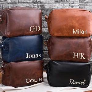 Groomsmen Leather Toiletry Bag, Personalize Groomsmen Gift, Embroidery Dopp Kit, Wedding Gift for Him, Travel Toiletry Bag,Leather Accessory