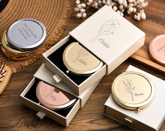 Bridesmaids Makeup Mirror Set, Engraved Pocket Makeup Mirror, Bridesmaids Gift, Elegant Bridal Shower Gift, Personalized Name Compact Mirror