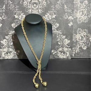 Vintage Gold Ton Lariat Stil Halskette, Goldseil Kette mit Statement Ball Quaste Enden, verstellbare Lariat Stil Schmuck