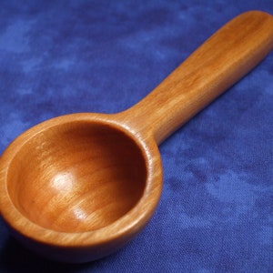 Coffee scoop - Tablespoon - Measuring spoon - Hand carved in cherry wood (   1 Tbs )