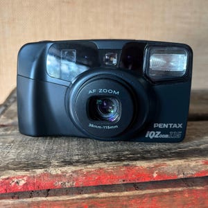 PENTAX IQZoom 115 - Classic 35mm Film Photography Camera with 38-115mm Zoom Lens. --Flash Doesn&#39;t Work--