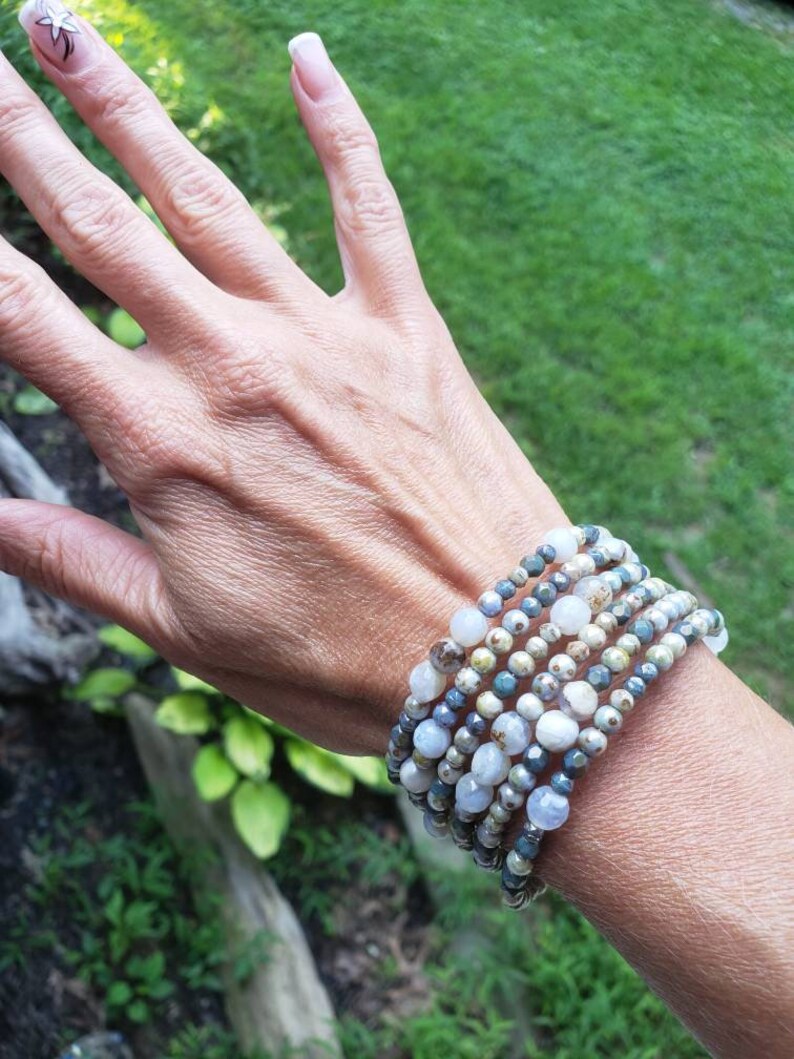 Soothing Memory Wire Beaded Bracelet gray one size green wraps 6x neutral colors agate czech glass