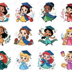 Pode incluir: Uma coleção de ilustrações de desenhos animados coloridos de princesas da Disney usando chapéus de formatura e segurando diplomas. Cada princesa é retratada em sua roupa característica, cercada por elementos florais ou temáticos.