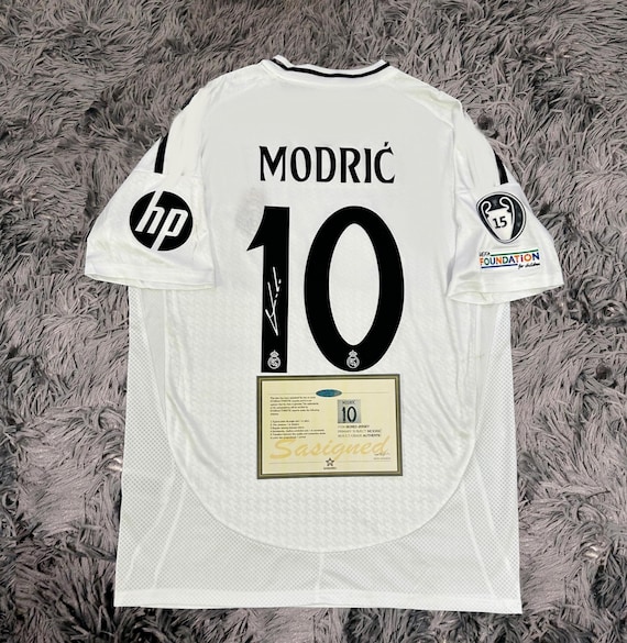 ルカ・モドリッチ 直筆サイン入りユニフォーム 証明書付き ルカ