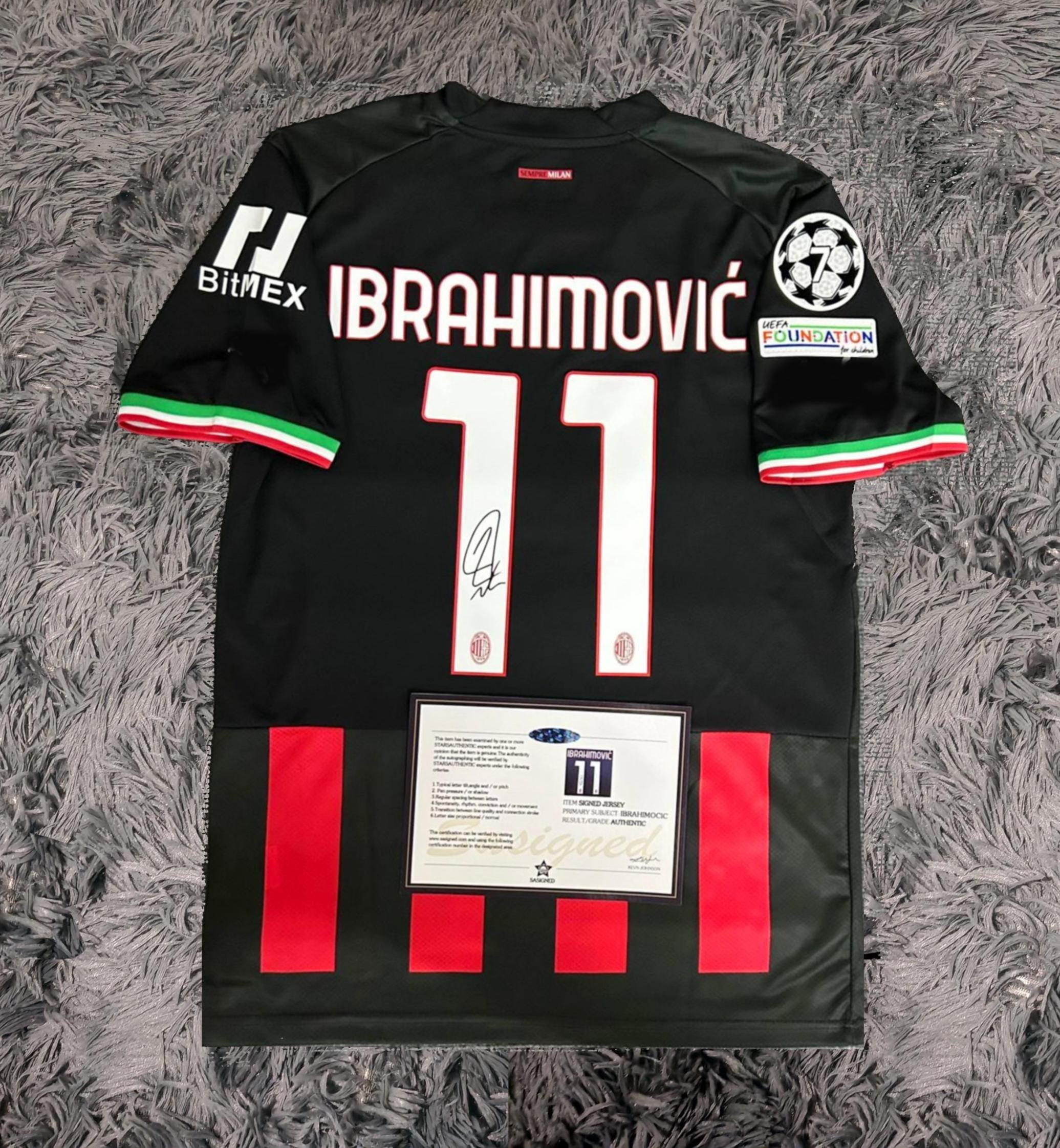 Zlatan Ibrahimovic SIGNED AC Milan 22/23 Home Final Jersey/shirt