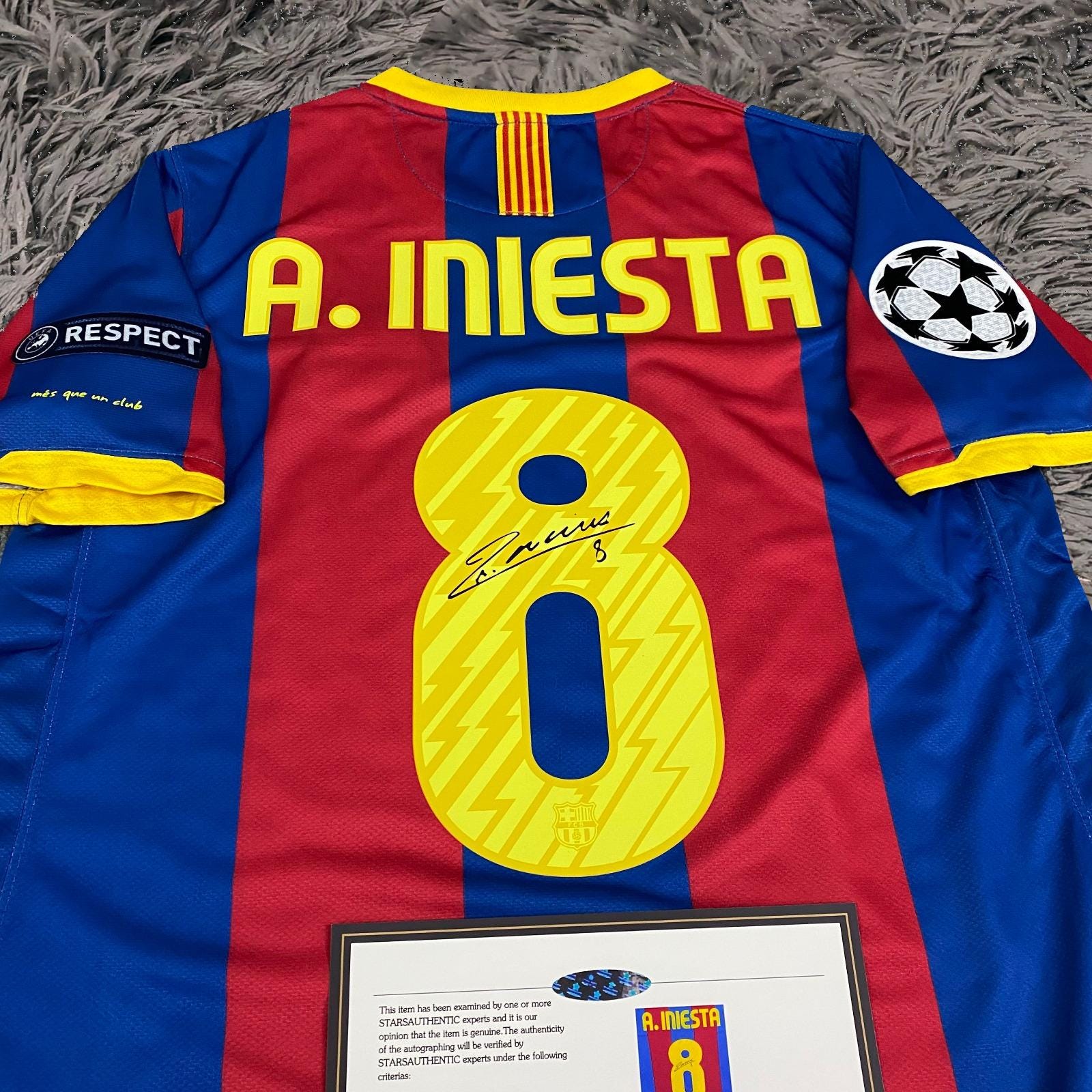 Andrés Iniesta SIGNED Barcelona 10/11 Home UCL Final Jersey/shirt
