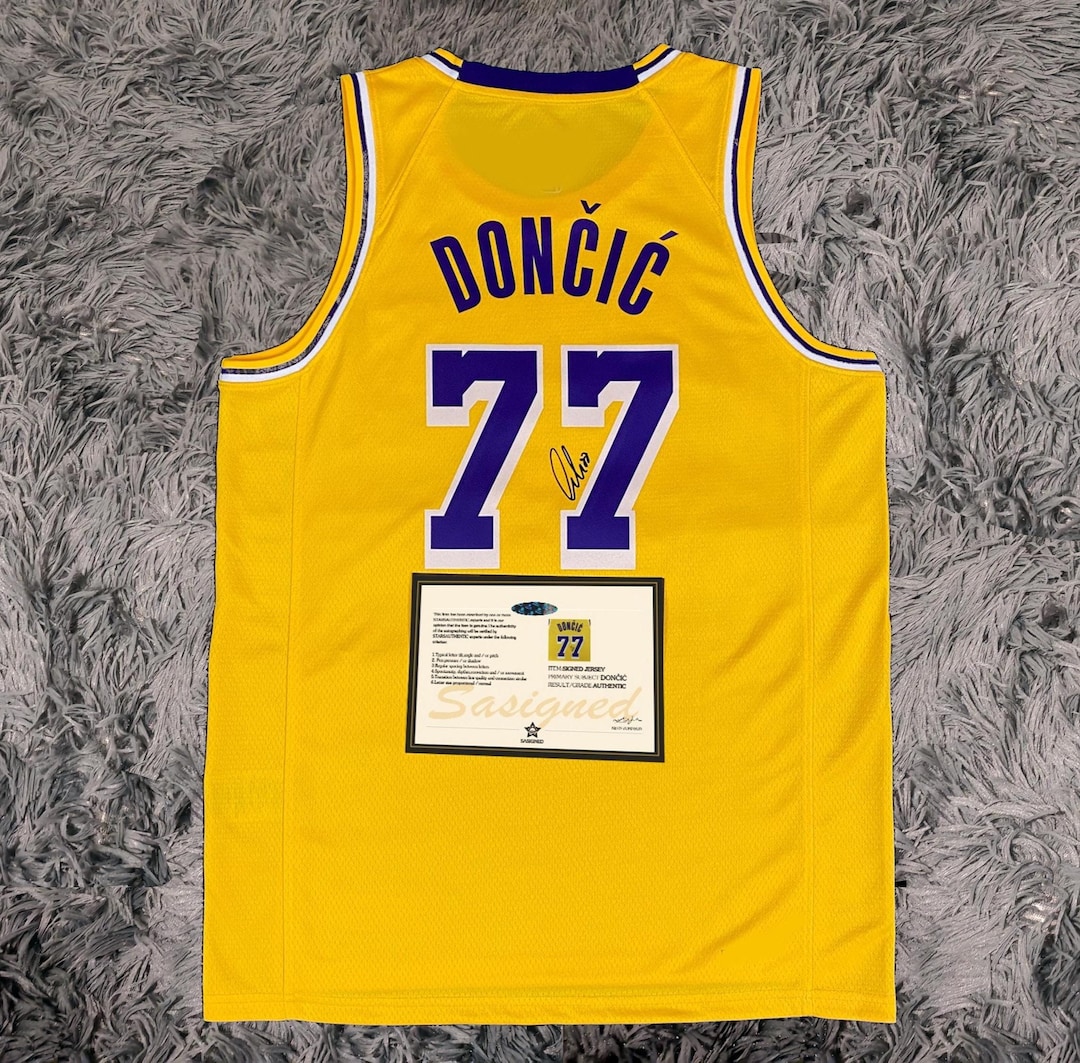 PSA 鑑定品 マキシ・クレバー サインユニフォーム Mavs Lakers il_1080xN.6818751307_ljvw.jpg