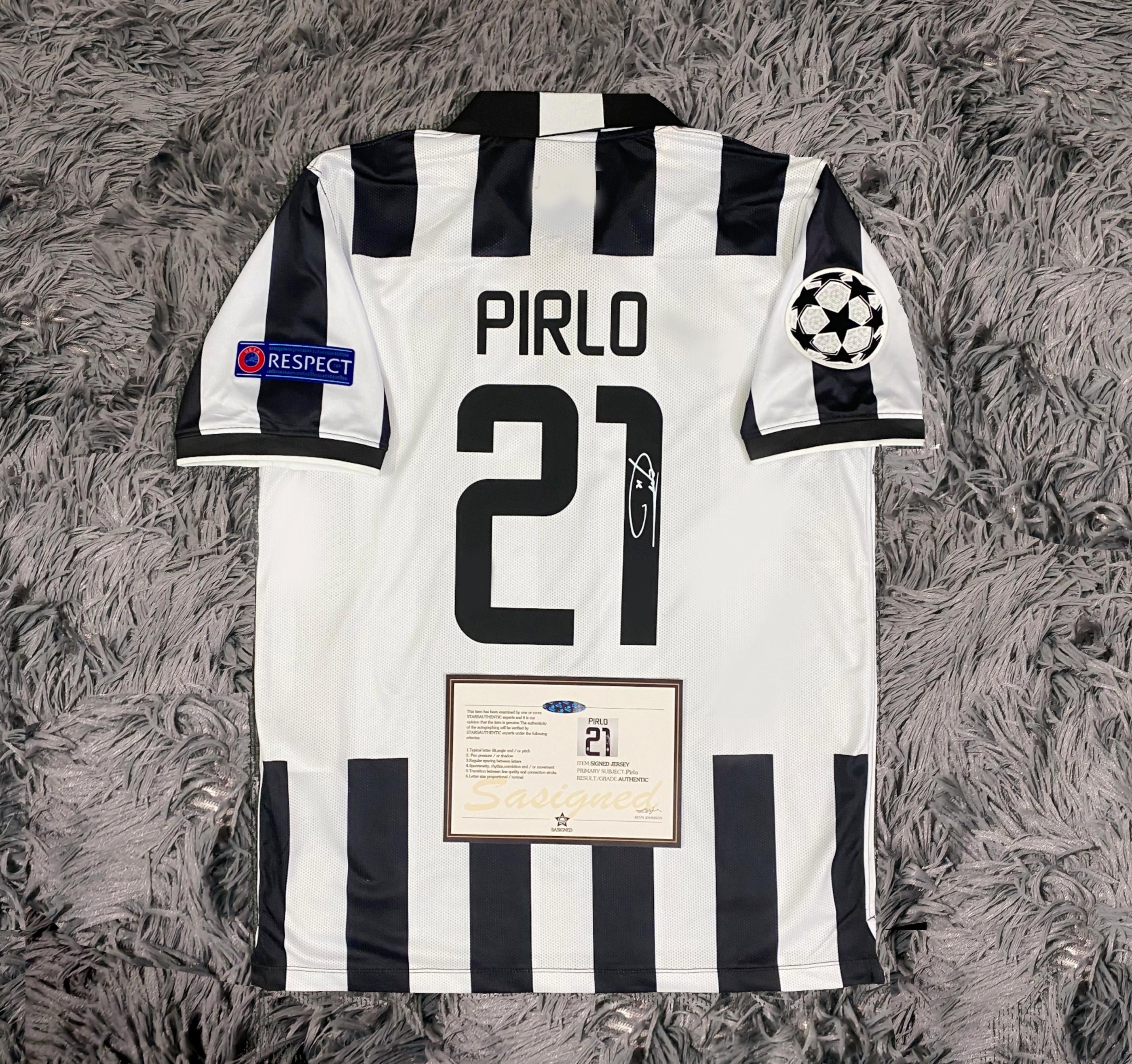 Andres Pirlo SIGNED Juventus 14/15 Home Jersey/shirt - COA - 2015