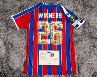 Crystal Palace Team SIGNED 25/26 Conference League Winners Shirt Jersey - COA - 2025