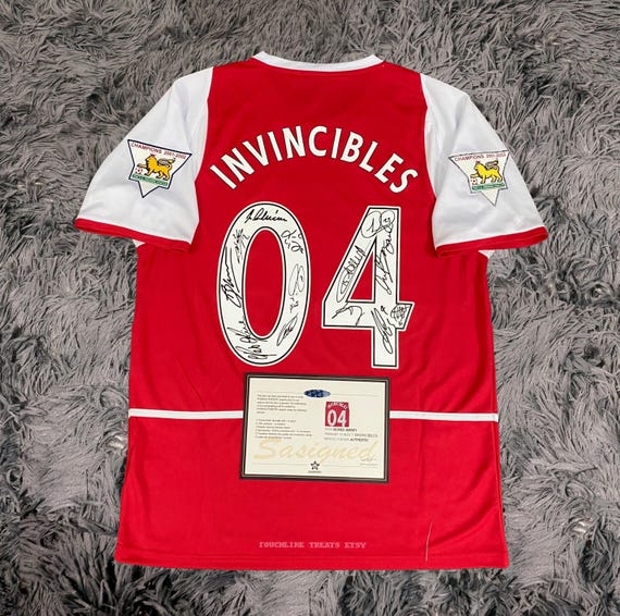 Arsenal FULL 2004 SIGNED Invincibles Team Squad Signature Jersey