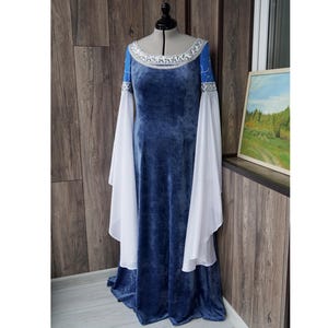 Blue velvet fantasy dress inspired by Arwen costume cosplay