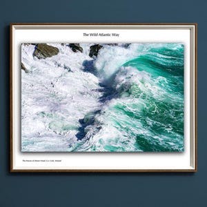 Mizen Head, comté de Cork, Irlande, voie sauvage de l&#39;Atlantique, vagues de l&#39;océan Atlantique, impression encadrée