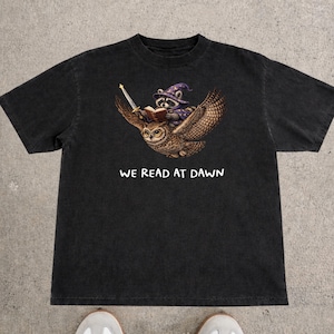 We Read At Dawn Raccoon Owl Graphic T-Shirt,Weirdcore Funny Raccoon Shirt,Fantasy Reader Graphic Tee,Unisex Bookworm Gift
