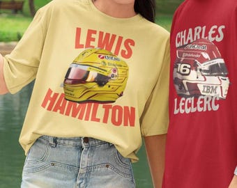 Camiseta con casco de Lewis Hamilton / Camiseta unisex vintage de F1 / Estilo urbano de F1 / Regalo para aficionados a las carreras / Conjunto para el día de la carrera / Camiseta retro de Ferrari