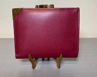 Givenchy Snap/Kiss Lock Leather Designer Luxury Wallet Luxury Accessory