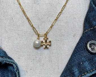 Tory Burch Gold Tone Paperclip Pearl and Logo Pendant Necklace 16” Designer Jewelry Gift