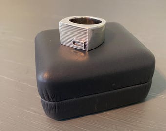 Gucci Sterling Silver Ring Statement Designer Jewelry Minimalist Luxury Unisex Ring