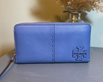 Tory Burch McGraw Perewinkle Blue Leather Zip Wallet Designer Long Wallet Minimalist Accessory