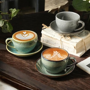 300ml 日本製 ハンドメイド 陶器 ティーマグ ソーサー 素朴な陶器 コーヒー ヴィンテージ 釉薬 カプチーノ ドリンクウェア