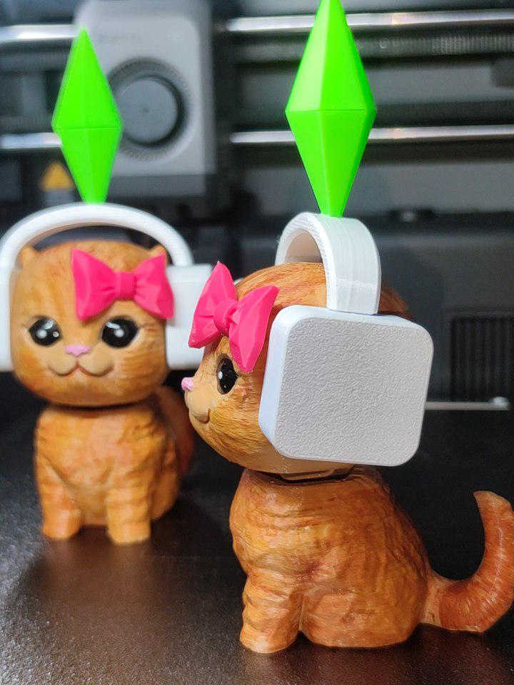 Bobblehead Cat Figurine With Headphones | Gamer Kitten With