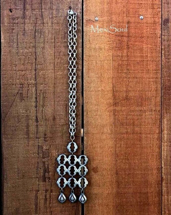 Vintage 1970's Pendant Necklace/70's Chunky Jewelr