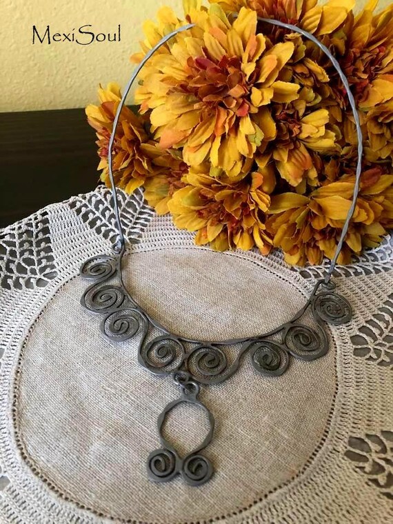 Vintage Metal Scroll Necklace/Hand Crafted Neckla… - image 5