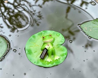 Décoration flottante réaliste de bassin de grenouilles, figurine de jardin fantaisiste, élément d'eau artisanal en résine