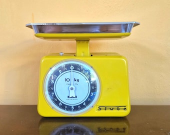 Bilancia da cucina vintage, anni '60, gialla, design di metà secolo, perfettamente funzionante, Germania Ovest