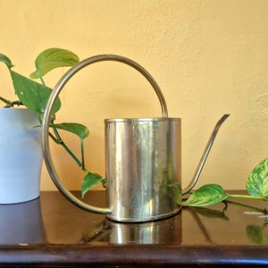 Vintage vattenkanna i mässing, mitten av 1950-talet, läckagesäker, i gott skick, 1,3 liter