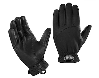 Puede incluir: Guantes negros con el logo "M-TAC". Un guante se muestra con la palma hacia arriba, el otro con la palma hacia abajo. Los guantes parecen estar hechos de cuero y tela transpirable. Los guantes tienen una palma reforzada y una correa para la muñeca.