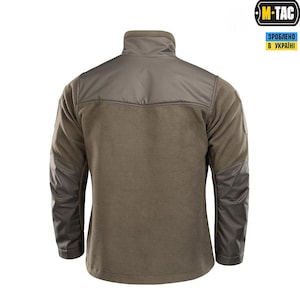 Close-up YKK zipper – softshell army jacket