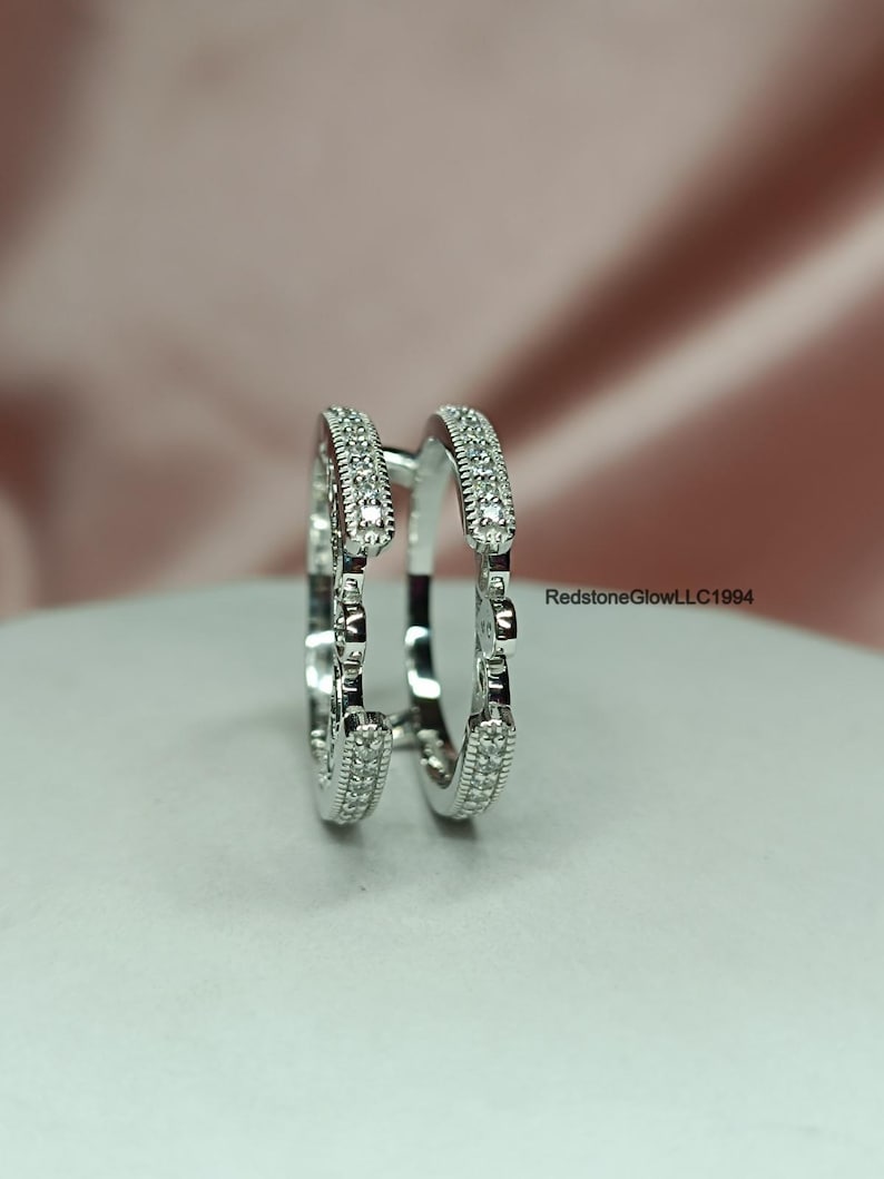 Anillo protector realzador de plata de ley con moissanita imagen 4