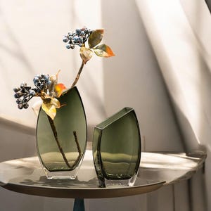 Vaso in vetro con bocca obliqua, design creativo geometrico quadrato, arredamento moderno per la casa