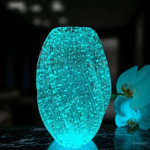 Świecący nocą szklany wazon, teksturowany owalny kształt do nowoczesnych wnętrz