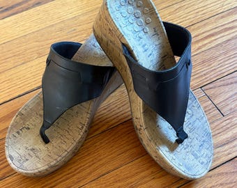 Vionic Ladies Black Summer Wedges