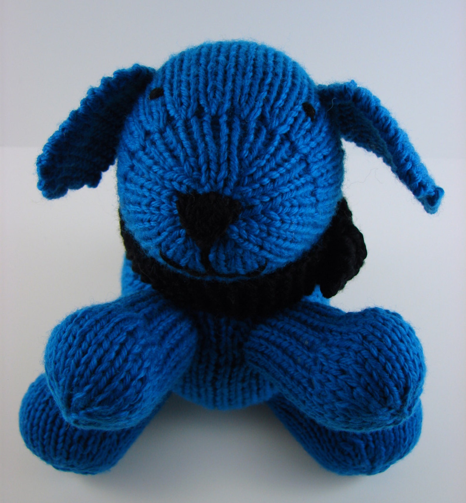 Knit Puppy Dog Playset Blue With Gray Dishes and Dark Gray and Black