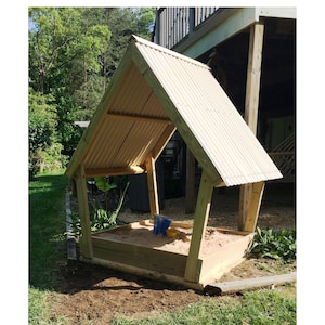 Downloadable Woodworking Plans - Sandbox with Roof - Illustrated Plans with Photos!