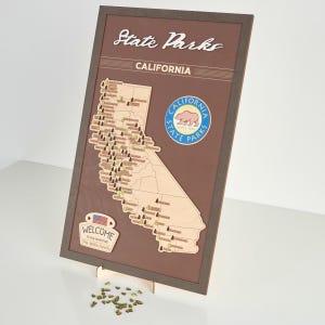 Carte en bois LEMAP des parcs nationaux de Californie avec des arbres pour enregistrer les visites dans les parcs (café)