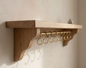 Estante de pared de roble con ganchos, organizador de entrada de madera hecho a mano, perchero de longitud personalizada, estante para tazas de cocina, almacenamiento de pared rústico minimalista